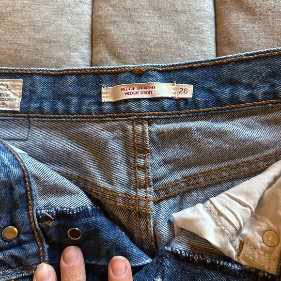 Levi’s Wedgie Straight Jeans in colour Jazz Jive Sound - Picture 3 of 5